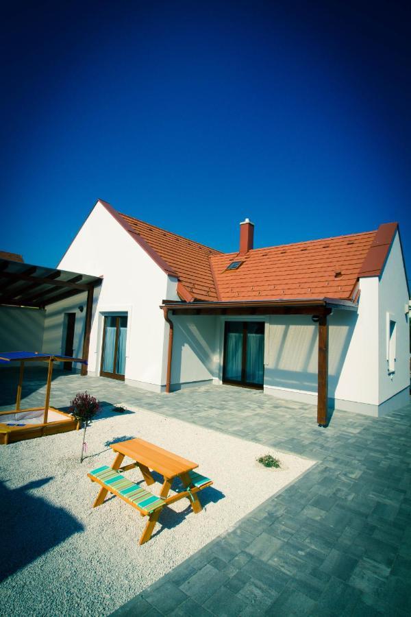 Boni Apartmanok Hegykő Exterior foto